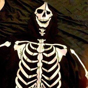 Skeleton mask/hoodie!!
